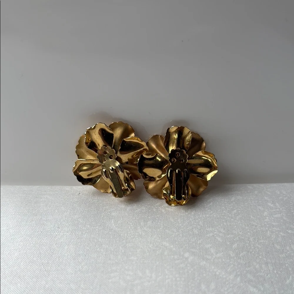 Gold toned Flower‎ Earrings with Crystal Accents
